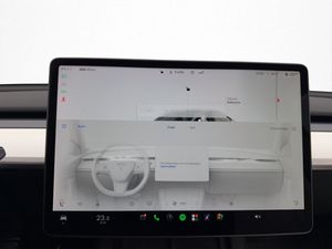 Tesla Model Y bild 19
