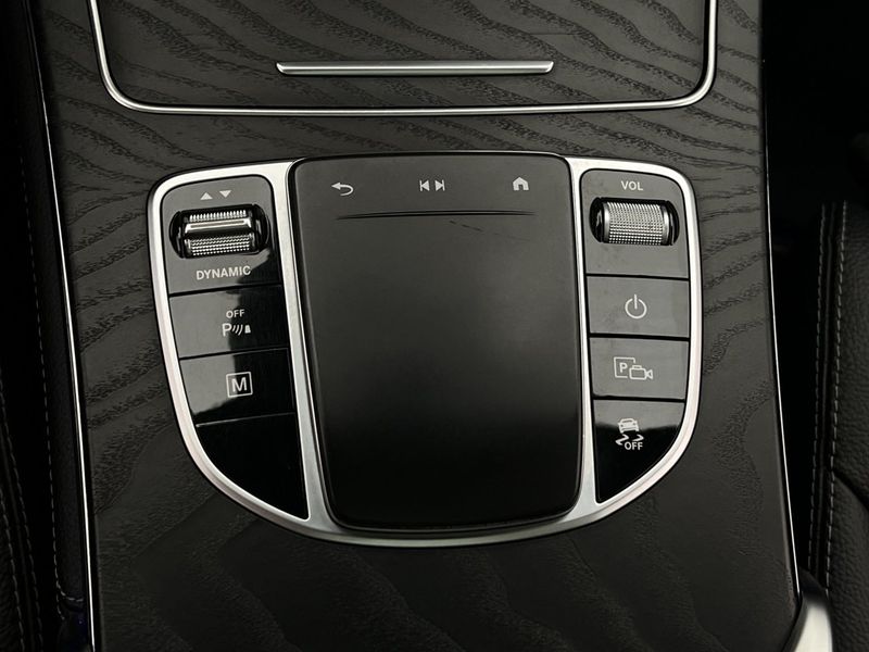 Mercedes GLC300 bild 32