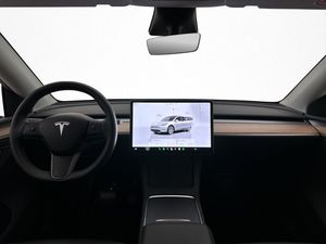Tesla Model Y bild 14
