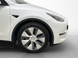 Tesla Model Y bild 32