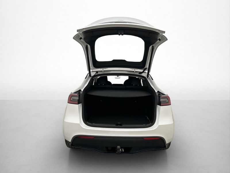 Tesla Model Y bild 27