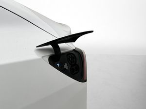 Tesla Model Y bild 28