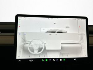 Tesla Model Y bild 19