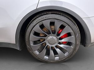 Tesla Model Y bild 32