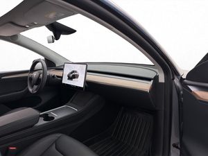 Tesla Model Y bild 26