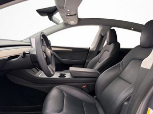 Tesla Model Y bild 12