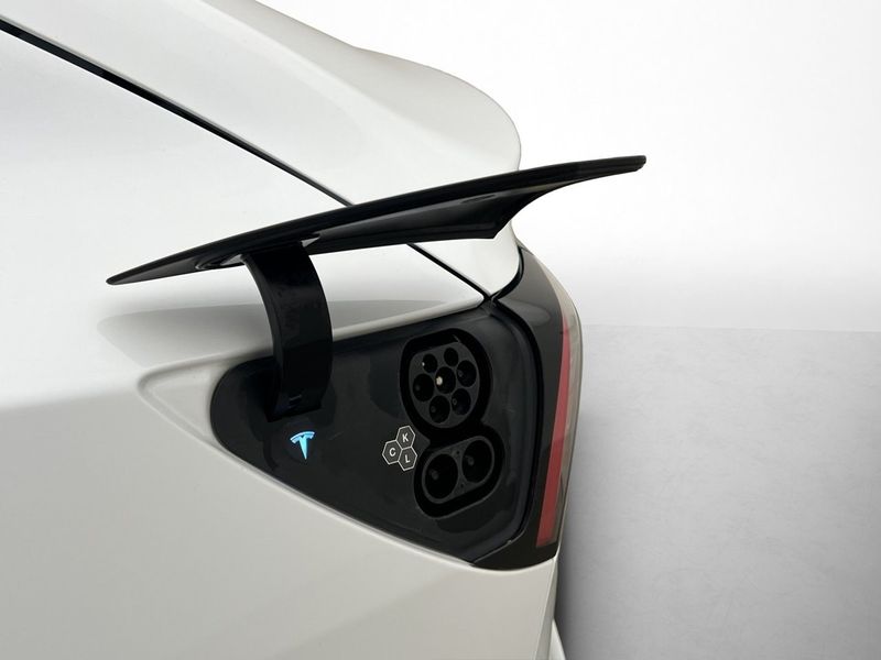 Tesla Model 3 bild 28
