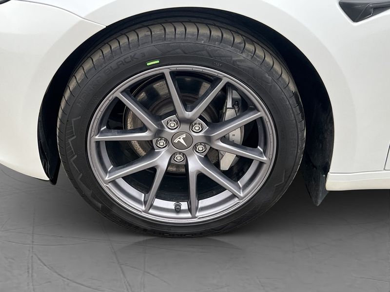 Tesla Model 3 bild 30
