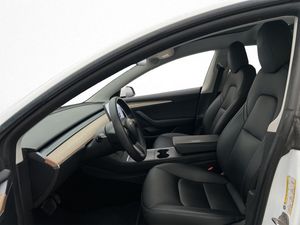 Tesla Model 3 bild 12