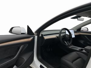 Tesla Model 3 bild 11