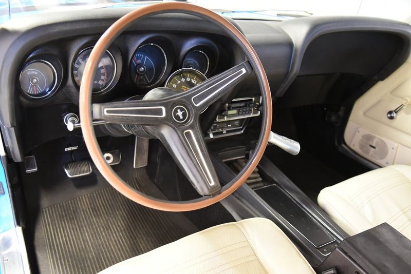 Ford Mustang bild 23
