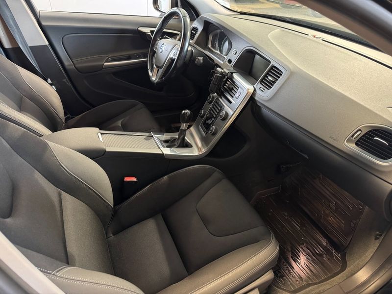 Volvo V60 bild 8