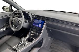 Lexus LBX bild 15