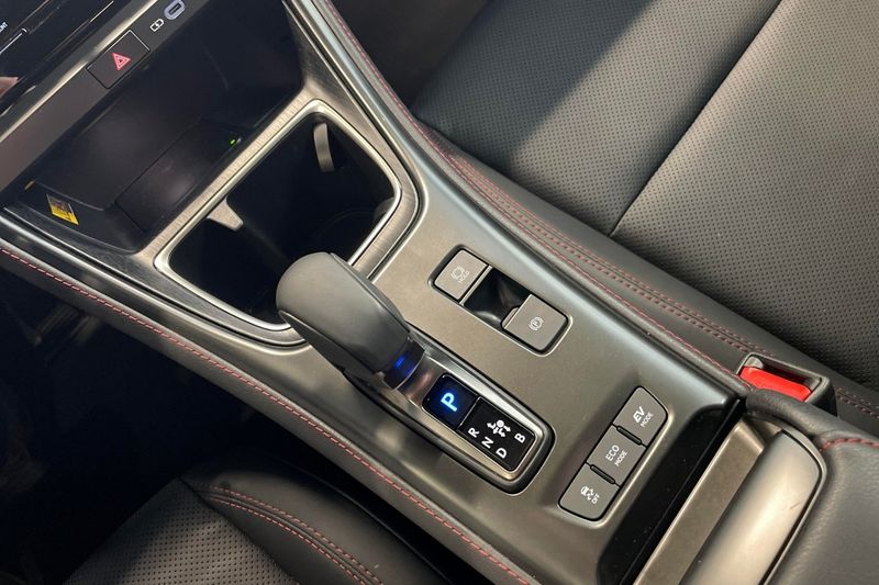 Lexus LBX bild 23