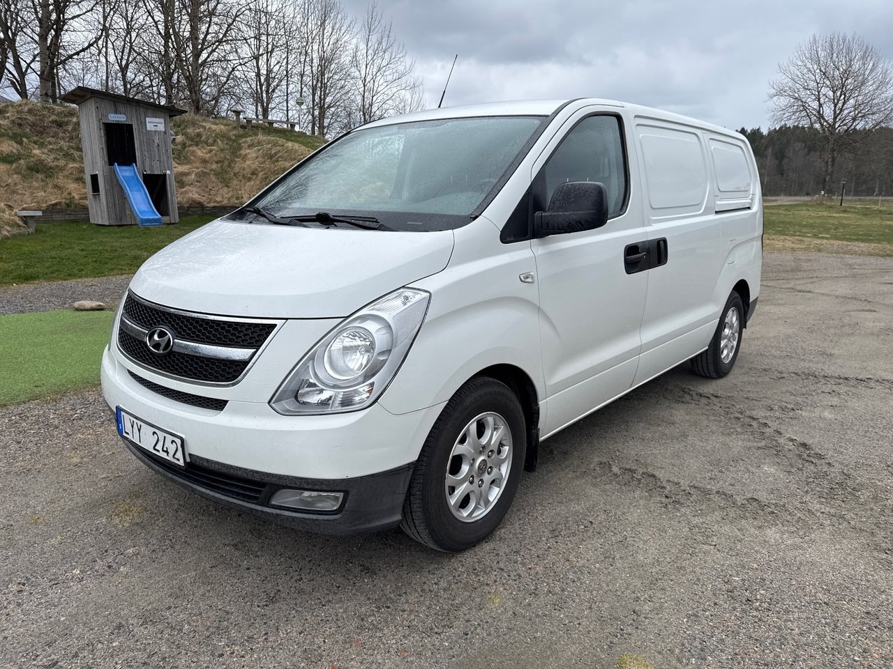 Hyundai H-1
