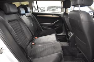 Volkswagen Passat bild 13