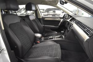Volkswagen Passat bild 12