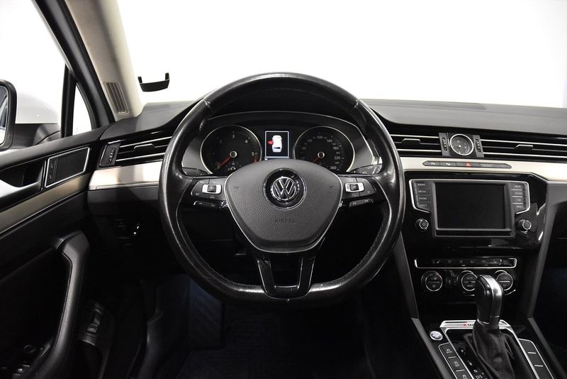 Volkswagen Passat bild 2