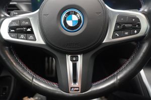BMW i4 bild 18