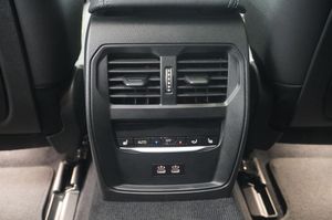 BMW i4 bild 10