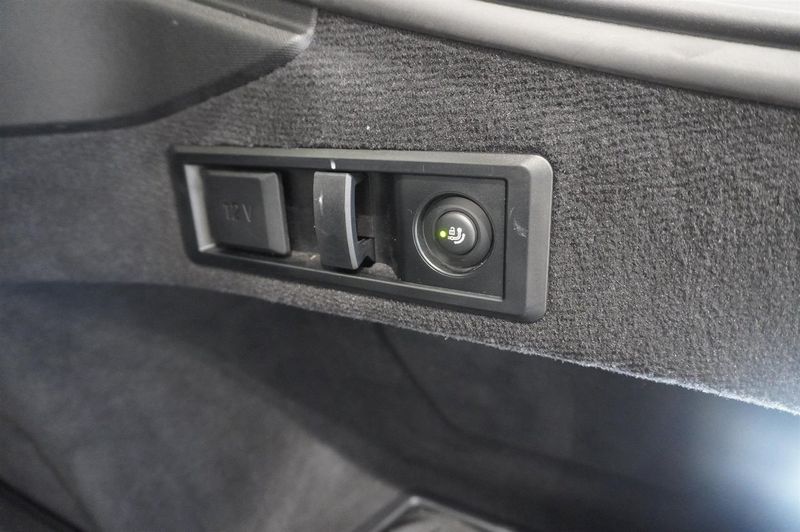 BMW i4 bild 21
