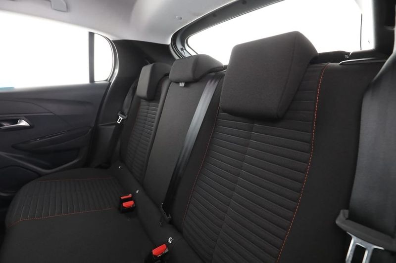 Peugeot 208 bild 15