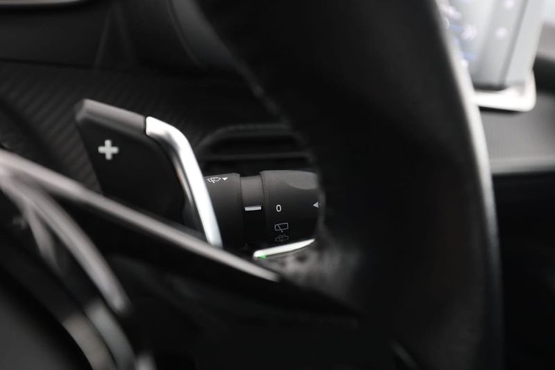 Peugeot 208 bild 30