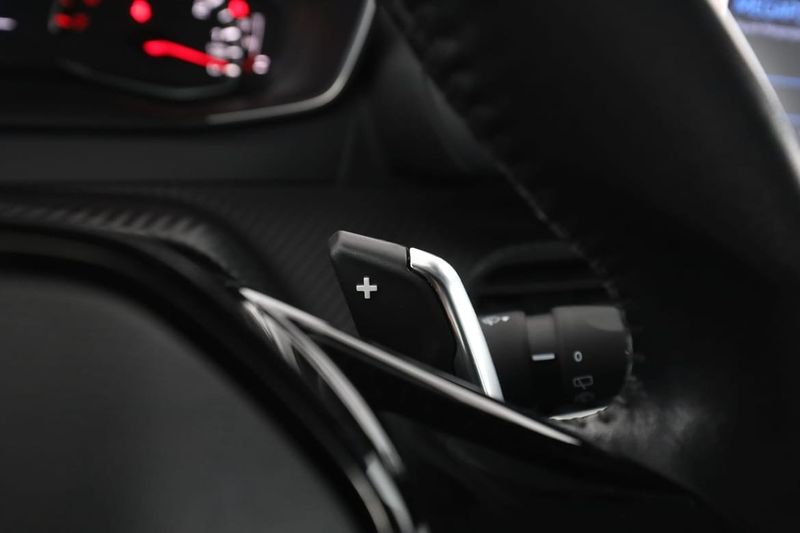 Peugeot 208 bild 29