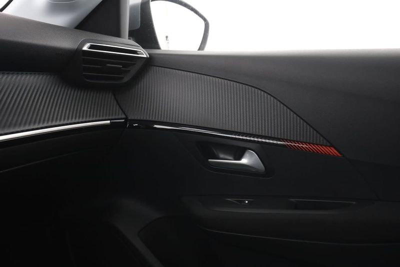 Peugeot 208 bild 28