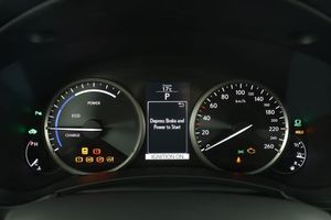 Lexus NX bild 20