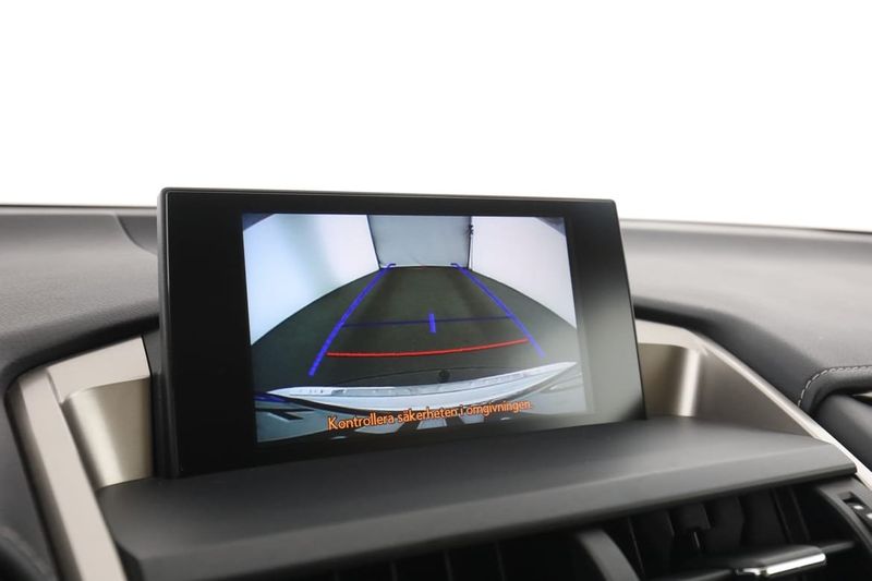 Lexus NX bild 23