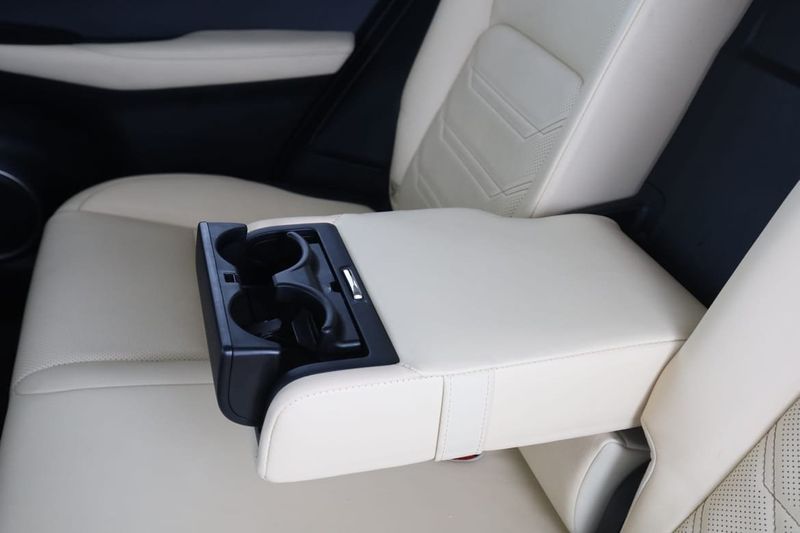 Lexus NX bild 38