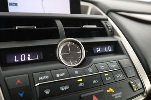 Lexus NX bild 26