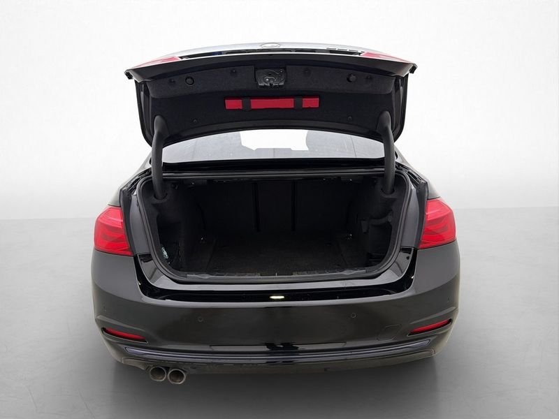 BMW 320 bild 16