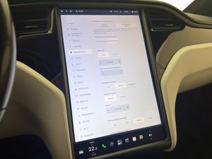 Tesla Model X bild 29