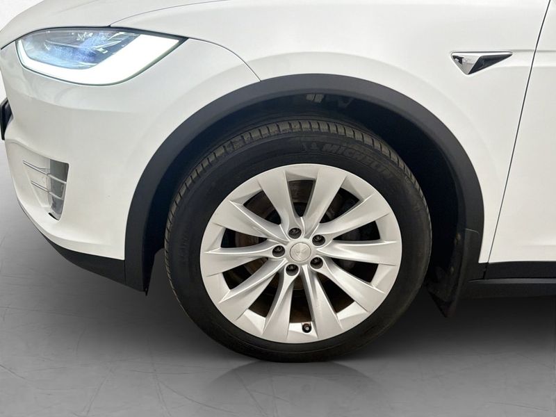 Tesla Model X bild 34