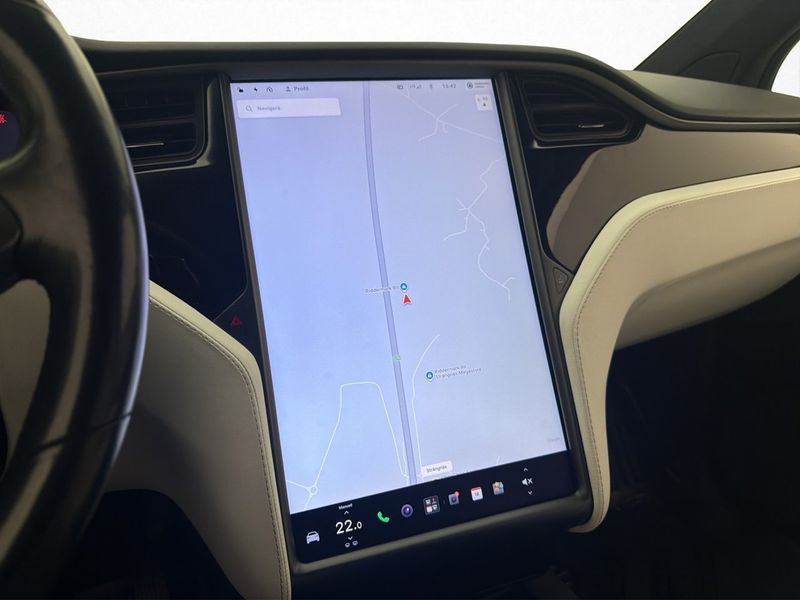 Tesla Model X bild 28