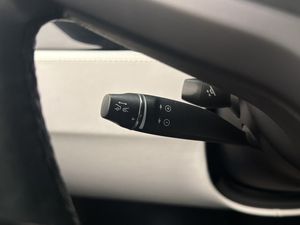 Tesla Model X bild 21