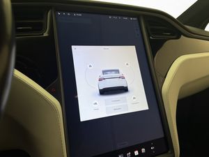 Tesla Model X bild 25