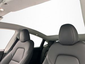 Tesla Model Y bild 24