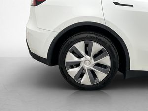 Tesla Model Y bild 13