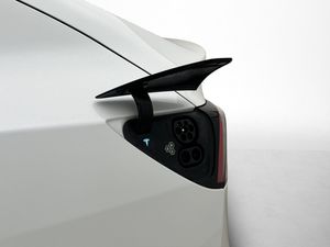 Tesla Model Y bild 18