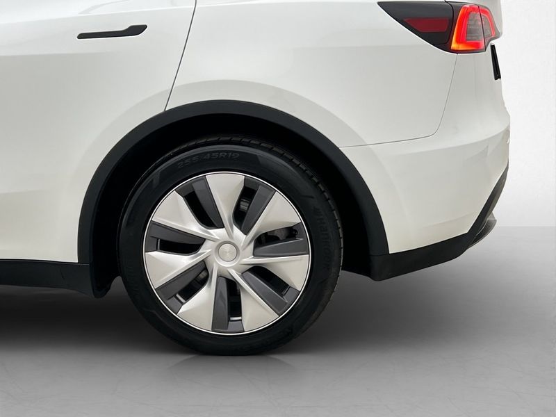 Tesla Model Y bild 12
