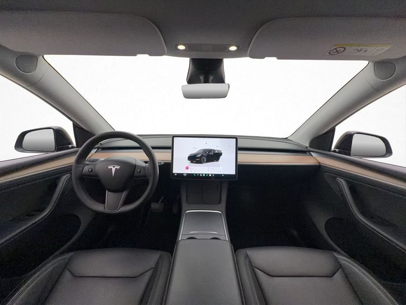 Tesla Model Y bild 14