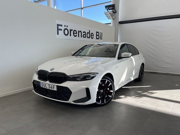 BMW 330 e xDrive Sedan M Sport Pro Drag H/K Rattvärme Sportstolar - 2025