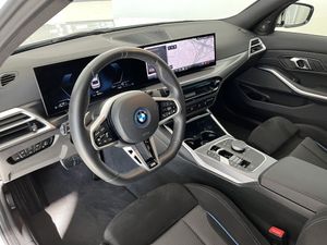 BMW 330 bild 6