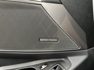 BMW 330 bild 9