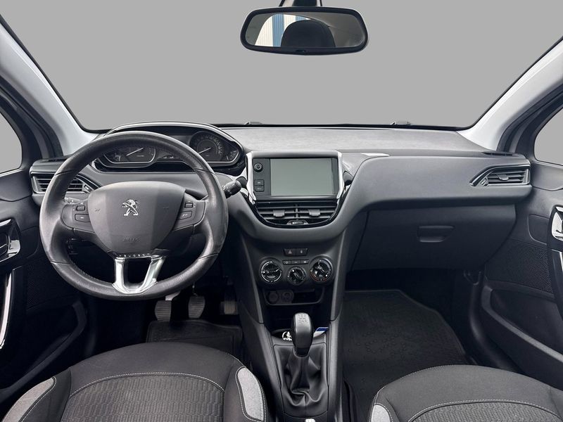 Peugeot 208 bild 12