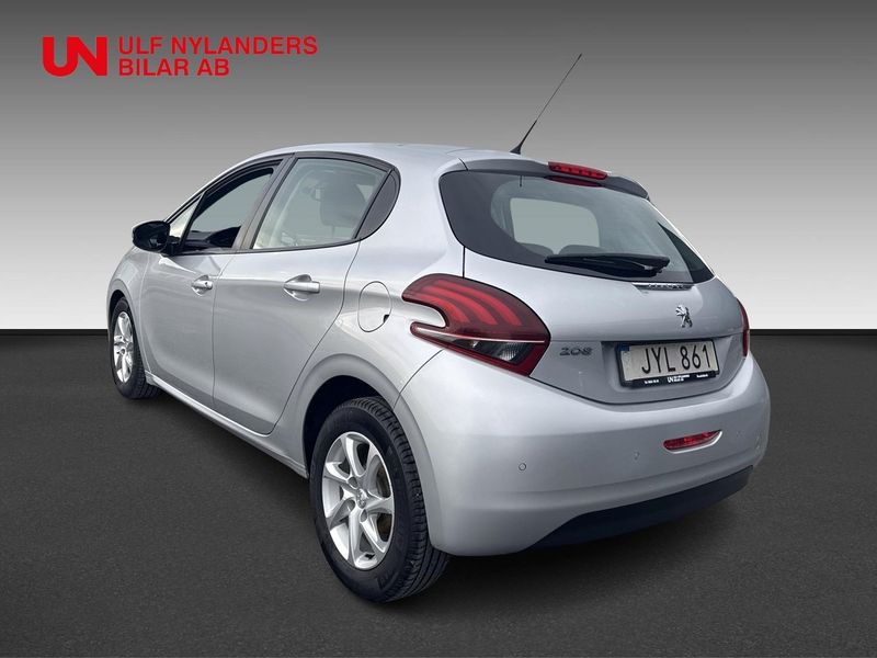 Peugeot 208 bild 2
