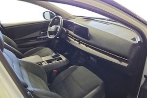 Nissan Ariya bild 7